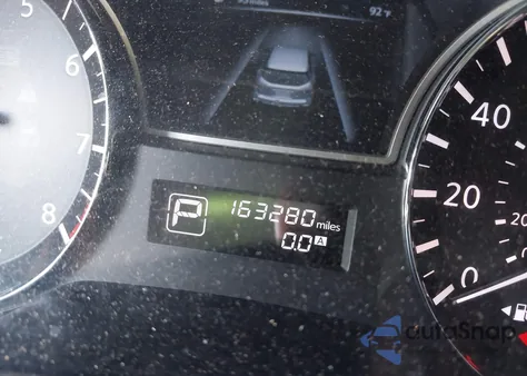 2014 Nissan Pathfinder Platinum/S/Sl/Sv z USA, uszkodzony, nr VIN 5N1AR2MN2EC677077